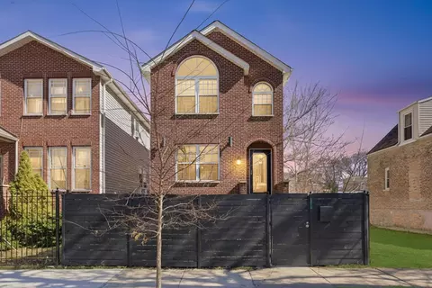1029 N Avers Ave, Chicago, IL 60651