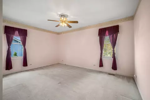 Bedroom - 592 Rose Ln, Bartlett, IL 60103 photo 1 of 4