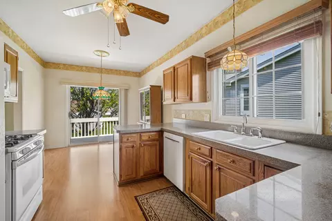 Kitchen - 592 Rose Ln, Bartlett, IL 60103 photo 2 of 2