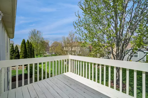 Exterior - 592 Rose Ln, Bartlett, IL 60103 photo 2 of 3