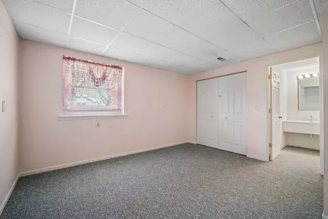 Bedroom - 592 Rose Ln, Bartlett, IL 60103 photo 4 of 4