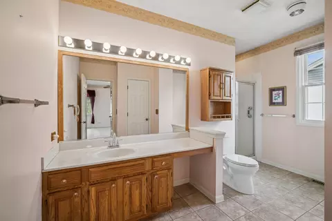Bath - 592 Rose Ln, Bartlett, IL 60103 photo 1 of 3