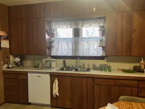 Kitchen - 425 E Dakota St, Spring Valley, IL 61362 photo 2 of 2