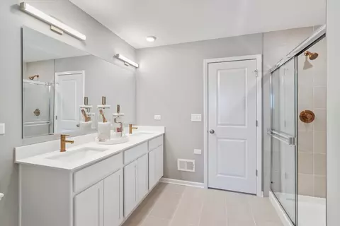 Bath - 446 Bower Ln, Oswego, IL 60543 photo 1 of 3