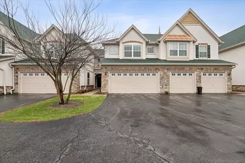 2190 Shadow Creek Ct, Vernon Hills, IL 60061
