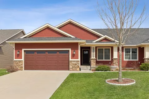 1318 4th St #0, Dewitt, IA 52742
