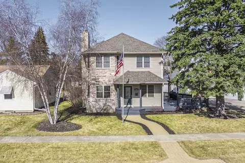 935 E Garden St, Dekalb, IL 60115