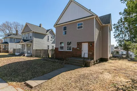 2015 W 5th St, Davenport, IA 52802