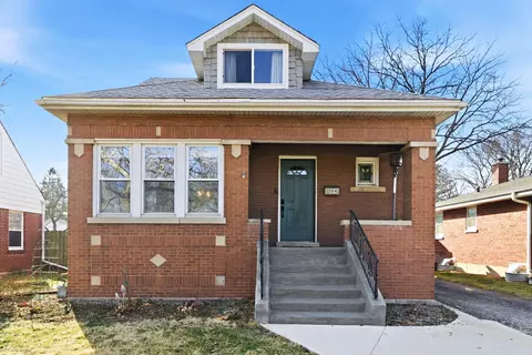 104 N Ardmore Ave, Villa Park, IL 60181