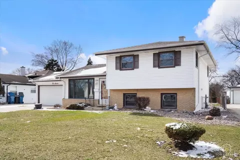 216 S Evergreen Ave, Addison, IL 60101