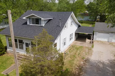 Exterior - 202 S Ervin St, Pittsburg, IL 62974 photo 7 of 8