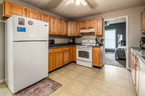 Kitchen - 202 S Ervin St, Pittsburg, IL 62974 photo 2 of 3