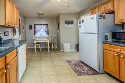 Kitchen - 202 S Ervin St, Pittsburg, IL 62974 photo 3 of 3