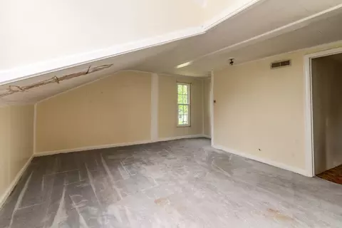 Bedroom - 202 S Ervin St, Pittsburg, IL 62974 photo 9 of 11