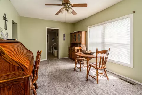 Dining - 202 S Ervin St, Pittsburg, IL 62974 photo 1 of 1