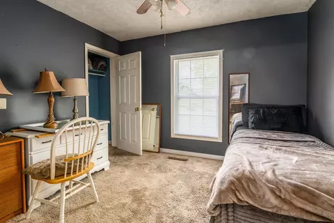 Bedroom - 202 S Ervin St, Pittsburg, IL 62974 photo 3 of 11