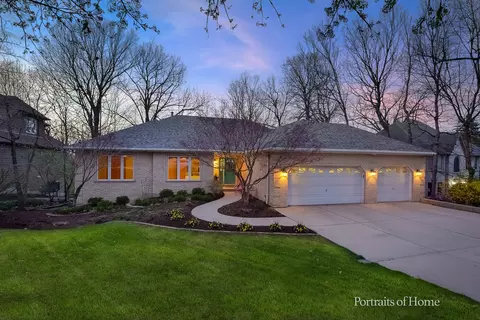 11 Merrimack Ct, Bolingbrook, IL 60440