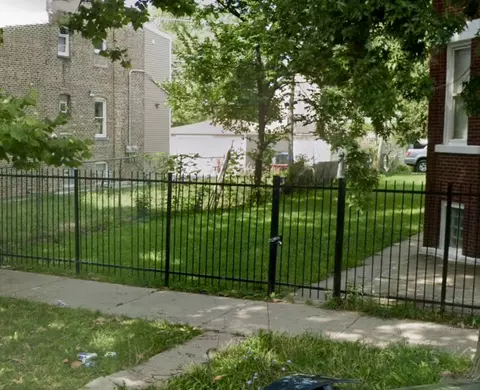 1032 N Springfield Ave, Chicago, IL 60651