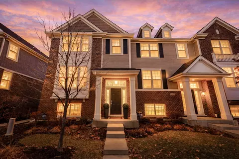 1437 N Charles Ave, Naperville, IL 60563