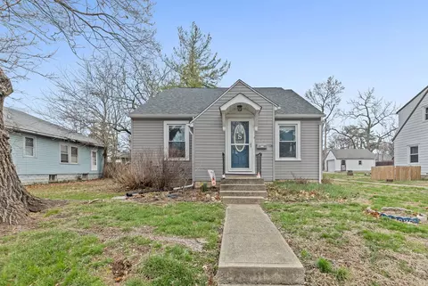 120 E Bennett St, Salem, IL 62881
