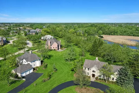 4 Ashford Ct, South Barrington, IL 60010