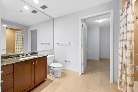 Bath - 60 E Monroe St #1903, Chicago, IL 60603 photo 4 of 5