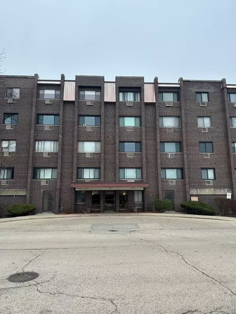 4623 N Chester Ave #311, Chicago, IL 60656