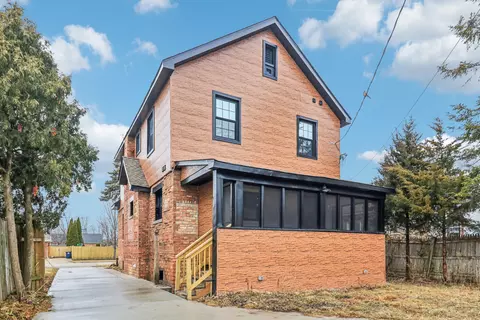 Exterior - 1509 Center St, Des Plaines, IL 60018 photo 2 of 8