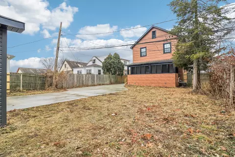 Exterior - 1509 Center St, Des Plaines, IL 60018 photo 5 of 8
