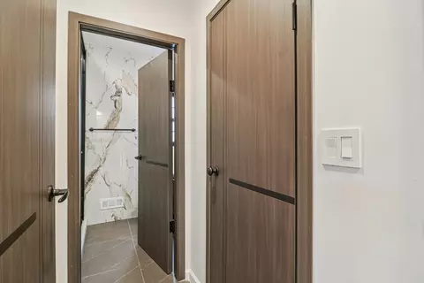 Entry Way - 1509 Center St, Des Plaines, IL 60018 photo 1 of 4