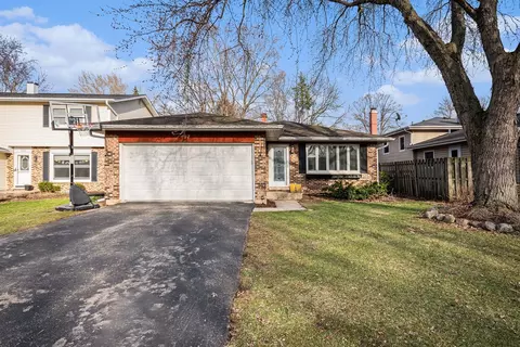 97 N Kenilworth Ave, Glen Ellyn, IL 60137