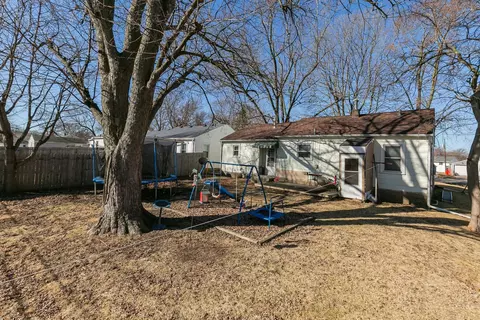 Exterior - 2400 47th St, Moline, IL 61265 photo 3 of 4