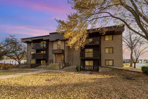 1472 Rock Run Dr #1B, Crest Hill, IL 60403