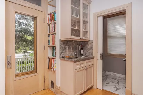 Entry Way - 5 Broadway Pl, Normal, IL 61761 photo 5 of 9
