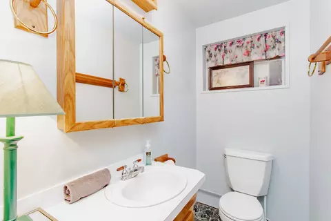 Bath - 609 E Thacker St, Des Plaines, IL 60016 photo 1 of 2