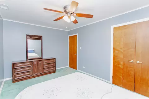 Bedroom - 609 E Thacker St, Des Plaines, IL 60016 photo 6 of 6