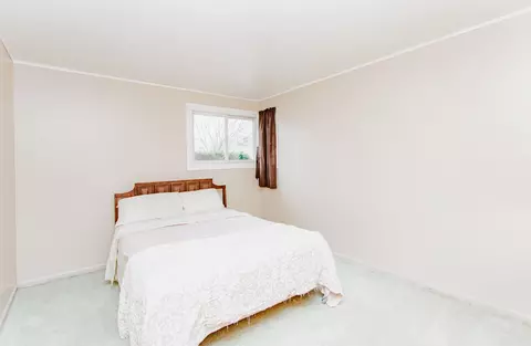 Bedroom - 609 E Thacker St, Des Plaines, IL 60016 photo 1 of 6