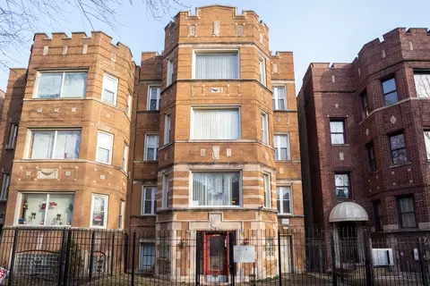 7637 S Phillips Ave, Chicago, IL 60649