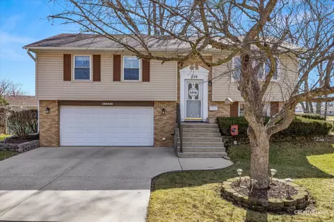 539 Ridge Pl, Streamwood, IL 60107