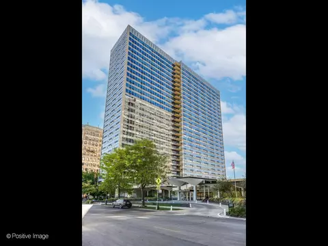 3550 N Lake Shore Dr #2403, Chicago, IL 60657