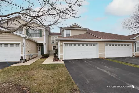 440 N Keswick Ct, Round Lake, IL 60073
