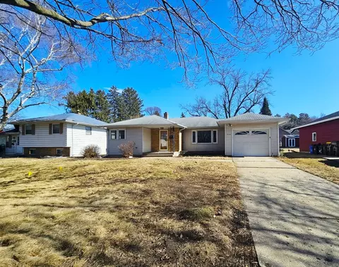 316 29th St, Rockford, IL 61108