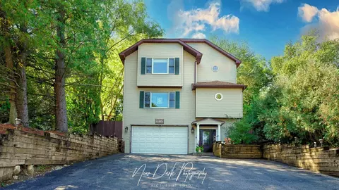 127 E Grand Ave, Fox Lake, IL 60020
