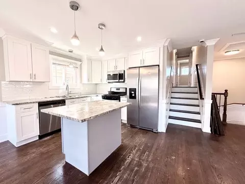 Kitchen - 1338 W 108th Pl, Chicago, IL 60643 photo 1 of 1