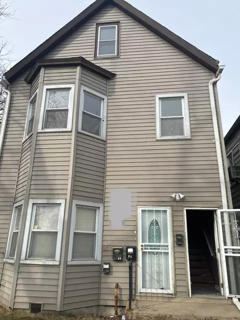 8456 S Buffalo Ave, Chicago, IL 60617
