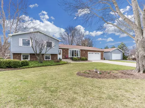 17663 W Bicentennial Dr, Elwood, IL 60421