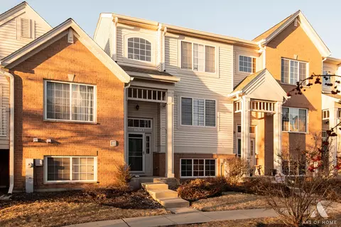7517 Savoy Ln #B, Bridgeview, IL 60455