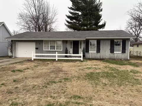 1740 Frazier Ave, Centralia, IL 62801