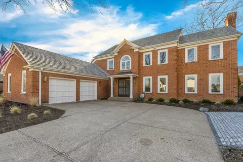 Exterior - 2331 Mohawk Ln, Glenview, IL 60026 photo 2 of 2