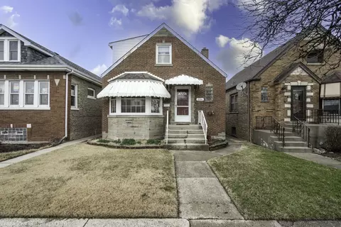 5944 W Foster Ave, Chicago, IL 60630